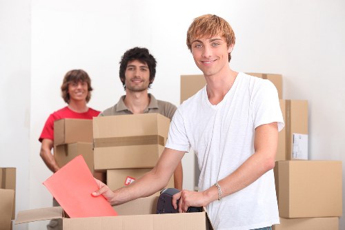 Packing and securing boxes for removal truck hire